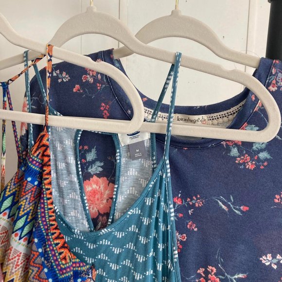 Women's Not So Mystery Box Size Medium - Picture 3 of 16